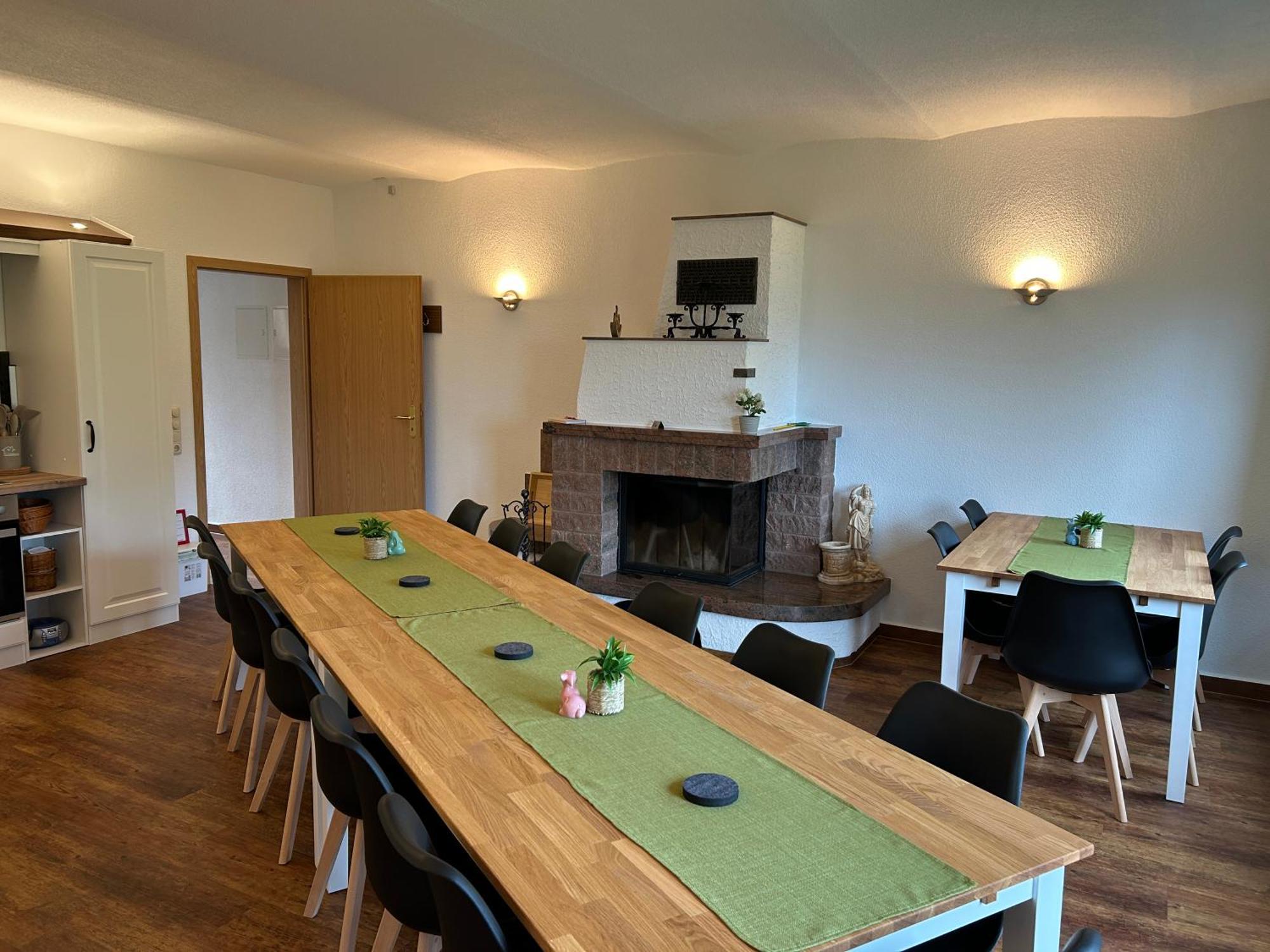 Große 5 Und 6 Pumphut's Scheune Lengenfeld (Saxony)